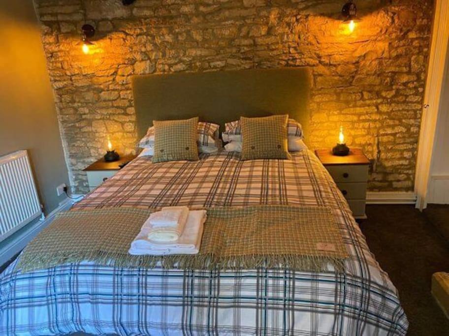 Bear Inn - Bisley Bisley  Ngoại thất bức ảnh