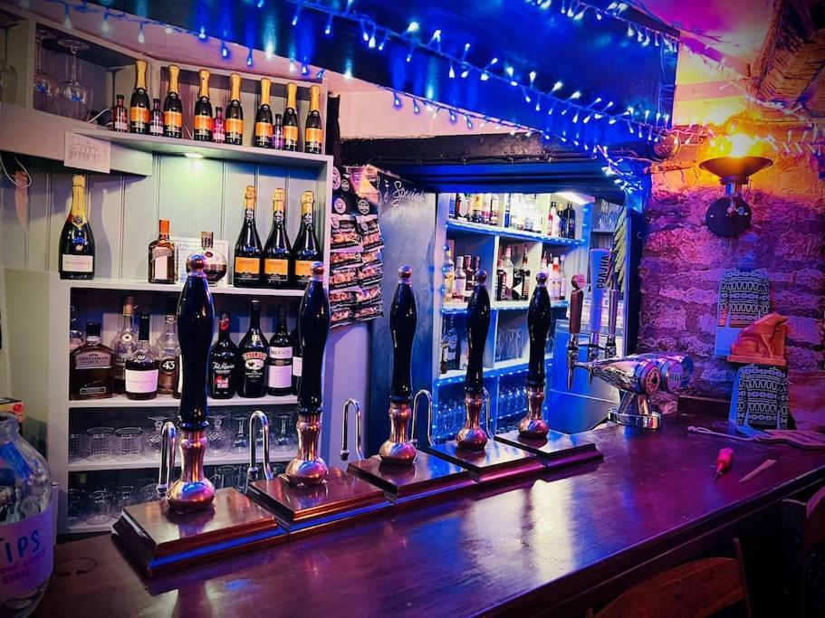 Bear Inn - Bisley Bisley  Ngoại thất bức ảnh