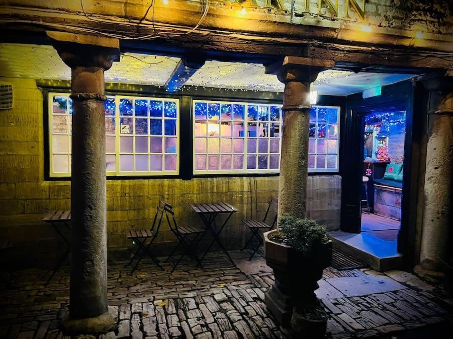 Bear Inn - Bisley Bisley  Ngoại thất bức ảnh